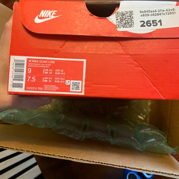 Nike Dunk Low Quilted Sneaker in wheat 7.5M/9W - Picture 8 of 10